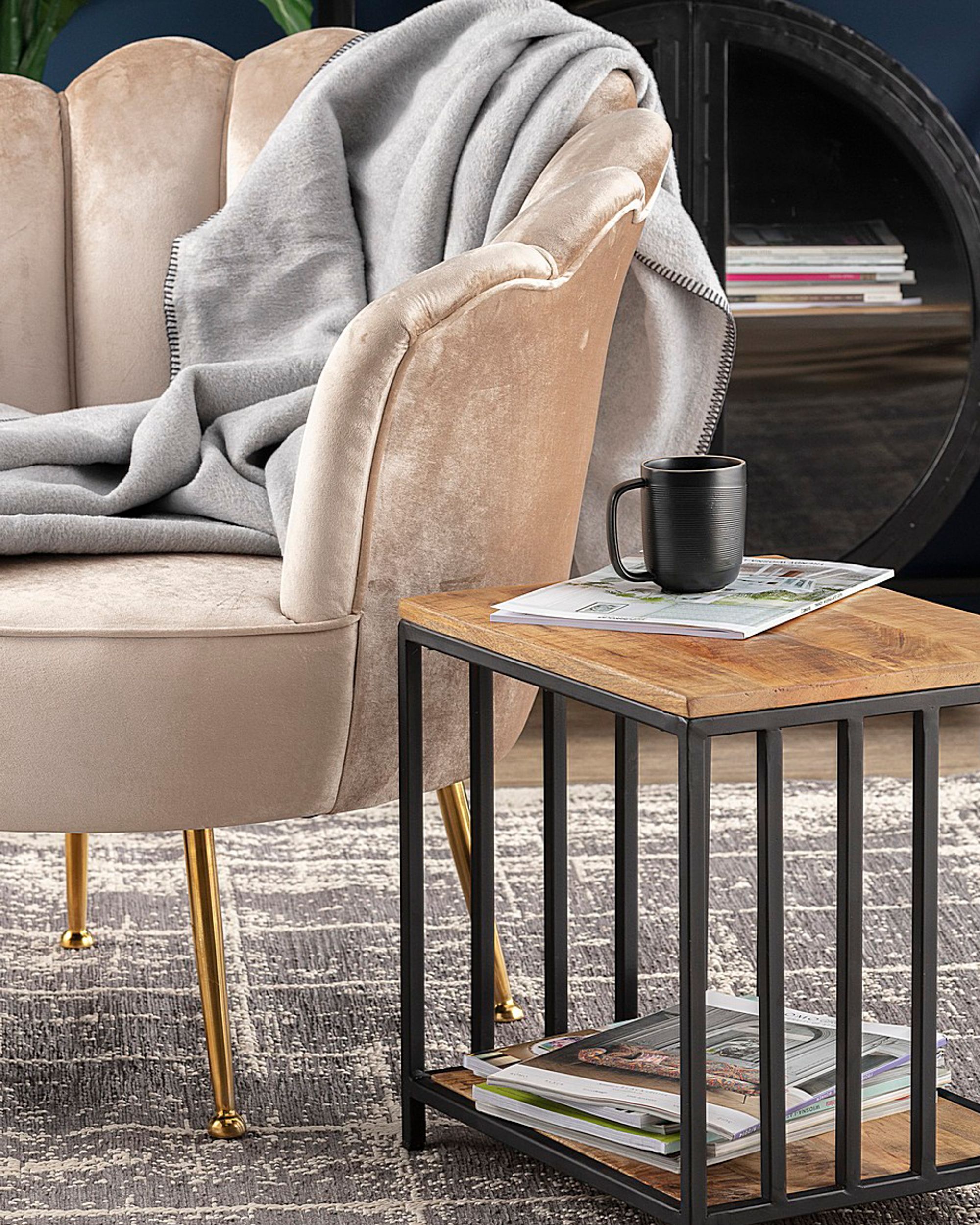 Odkládací stolek Loft (hover)