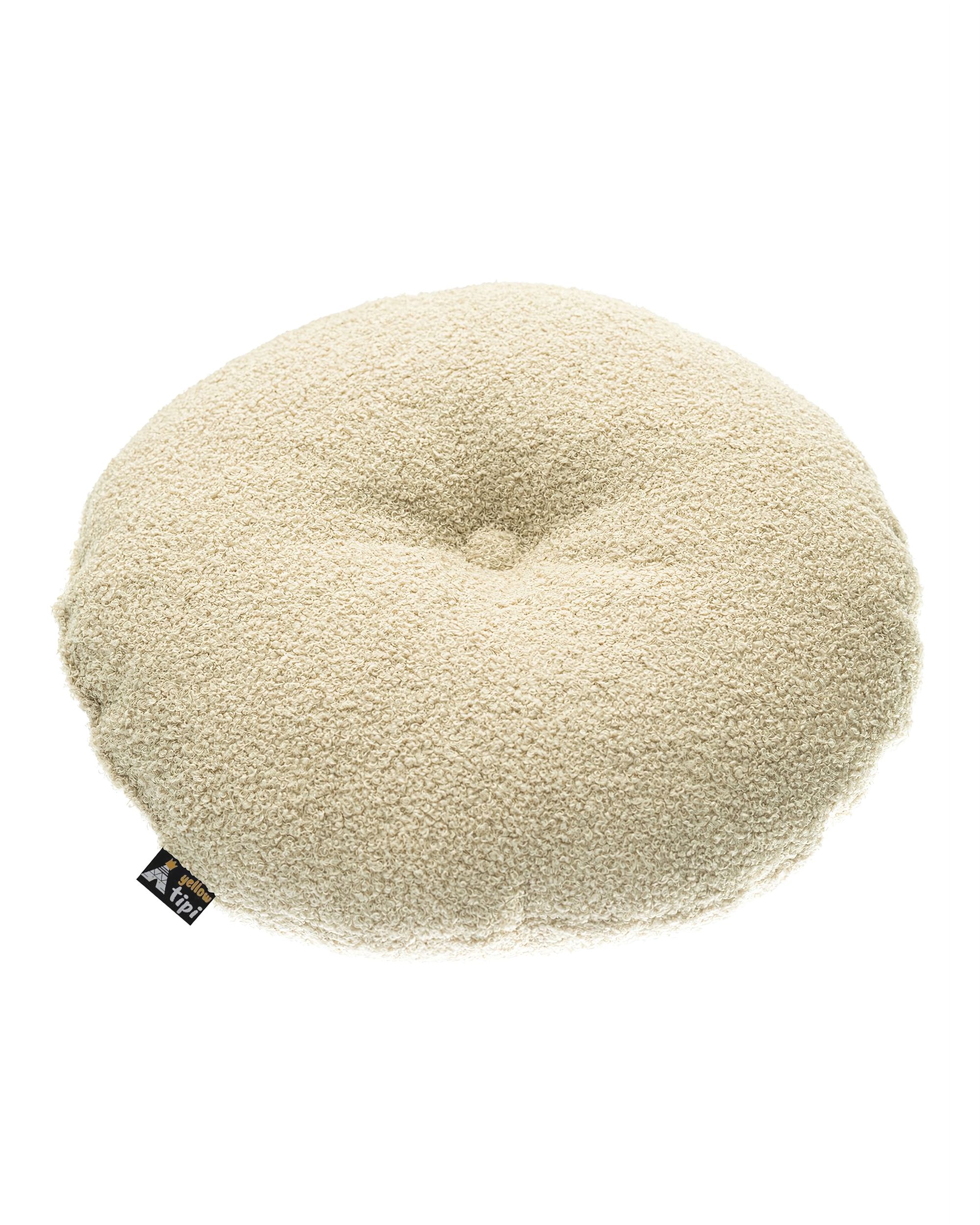 Sametový polštář s knoflíkem barva béžová látka pletený vzor (hover)