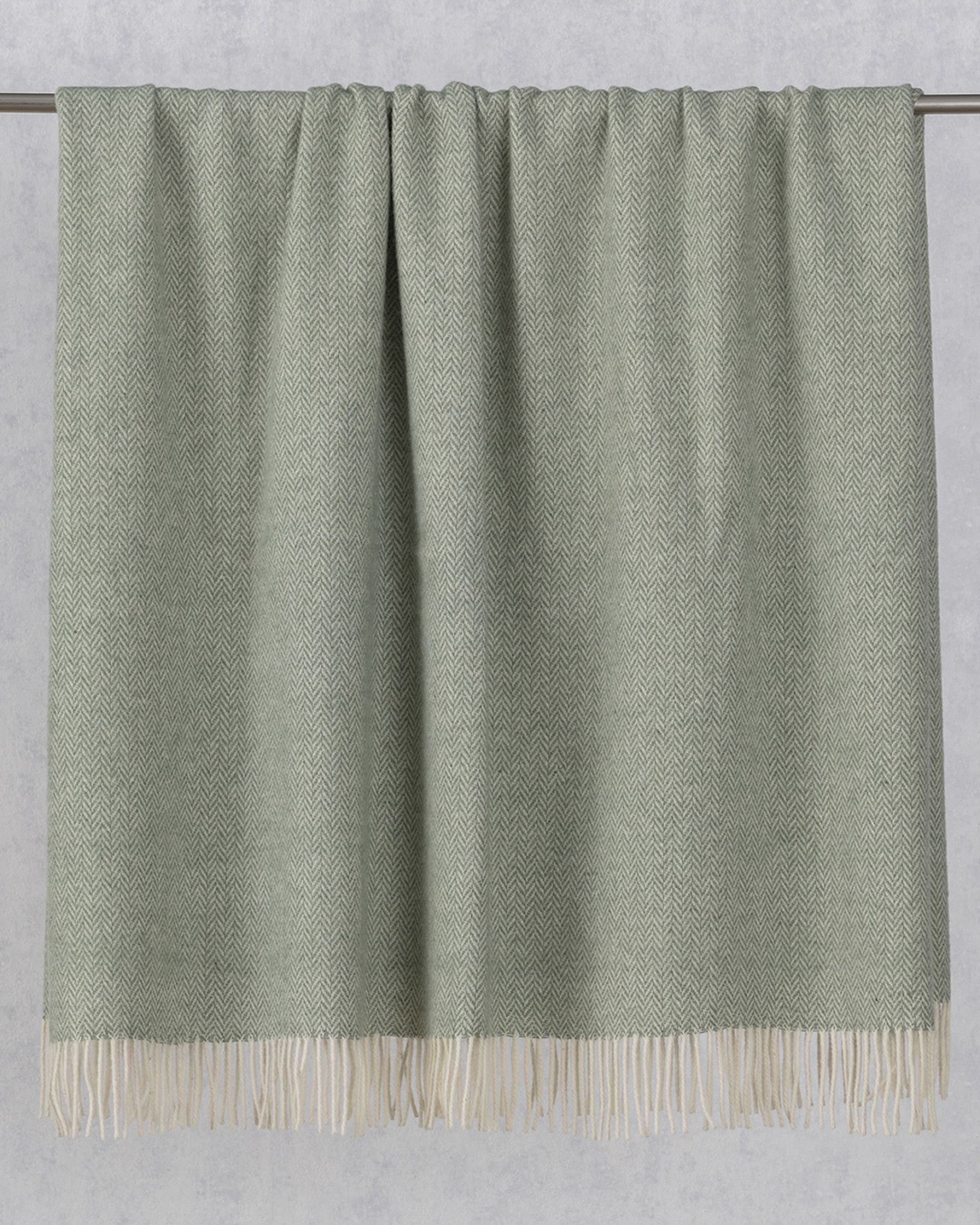 Pl&eacute;d Zelandia 140x200cm smoke green (hover)