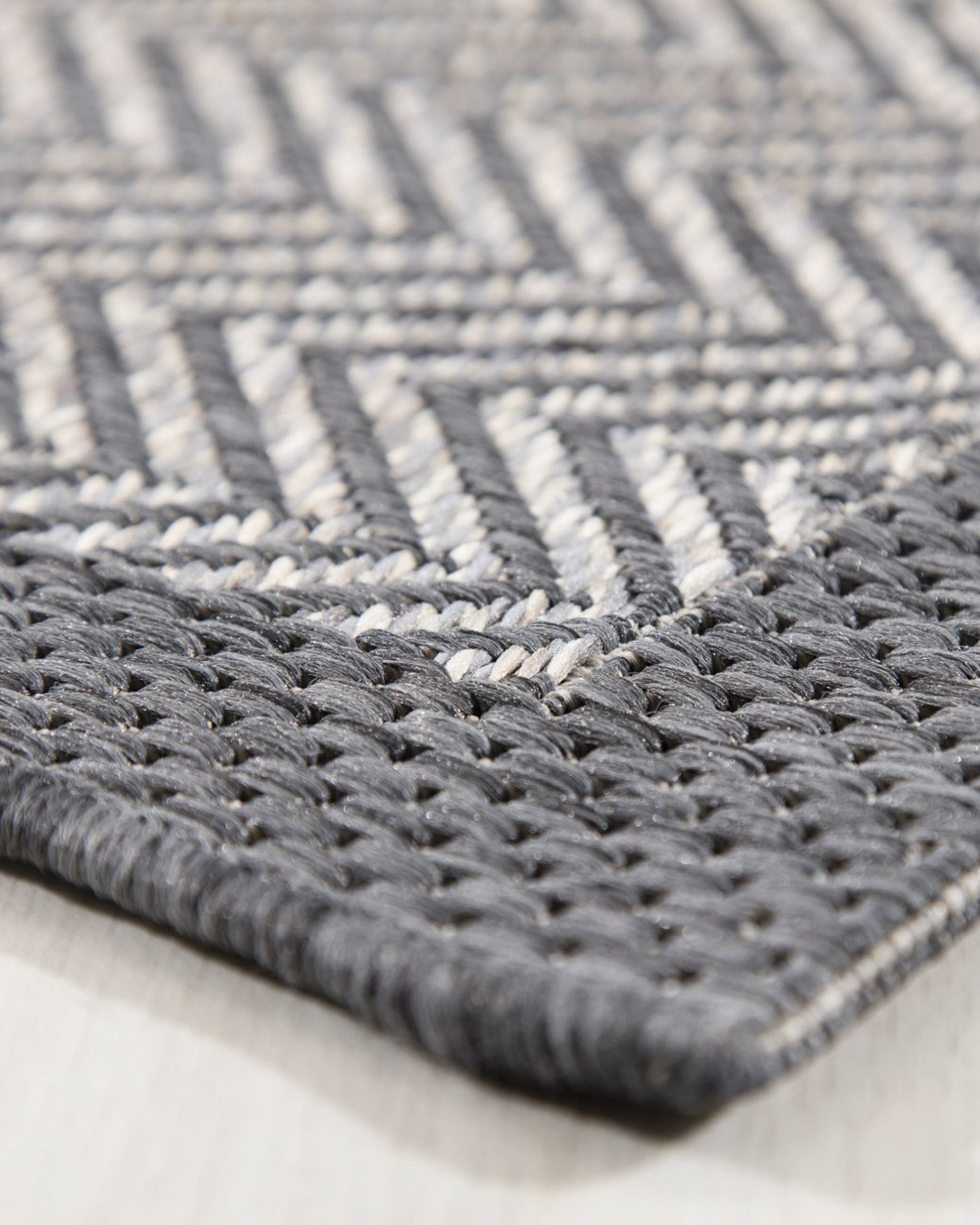 Koberec Breeze cliff grey 200x290cm (hover)