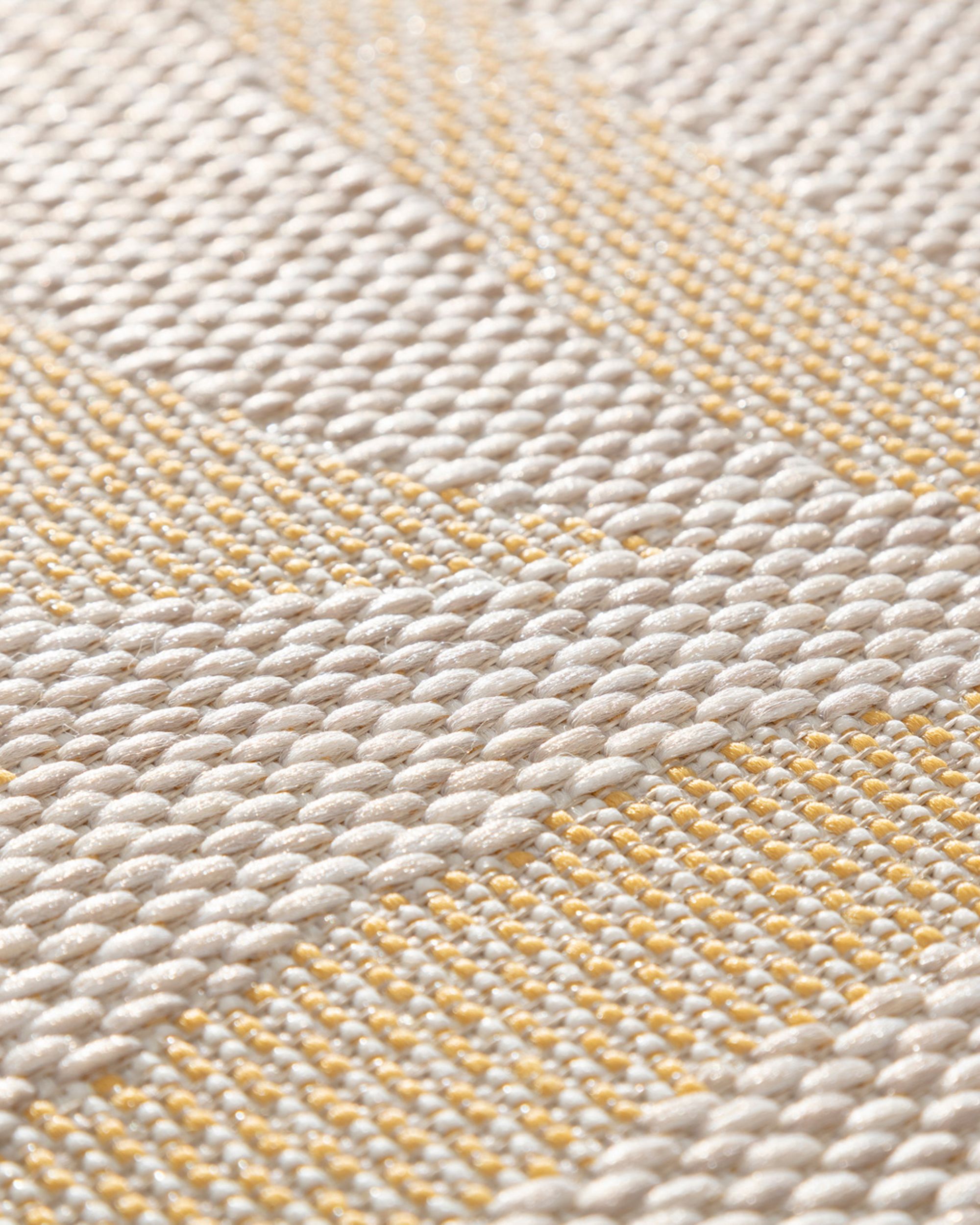 Koberec Avenna golden beige 4