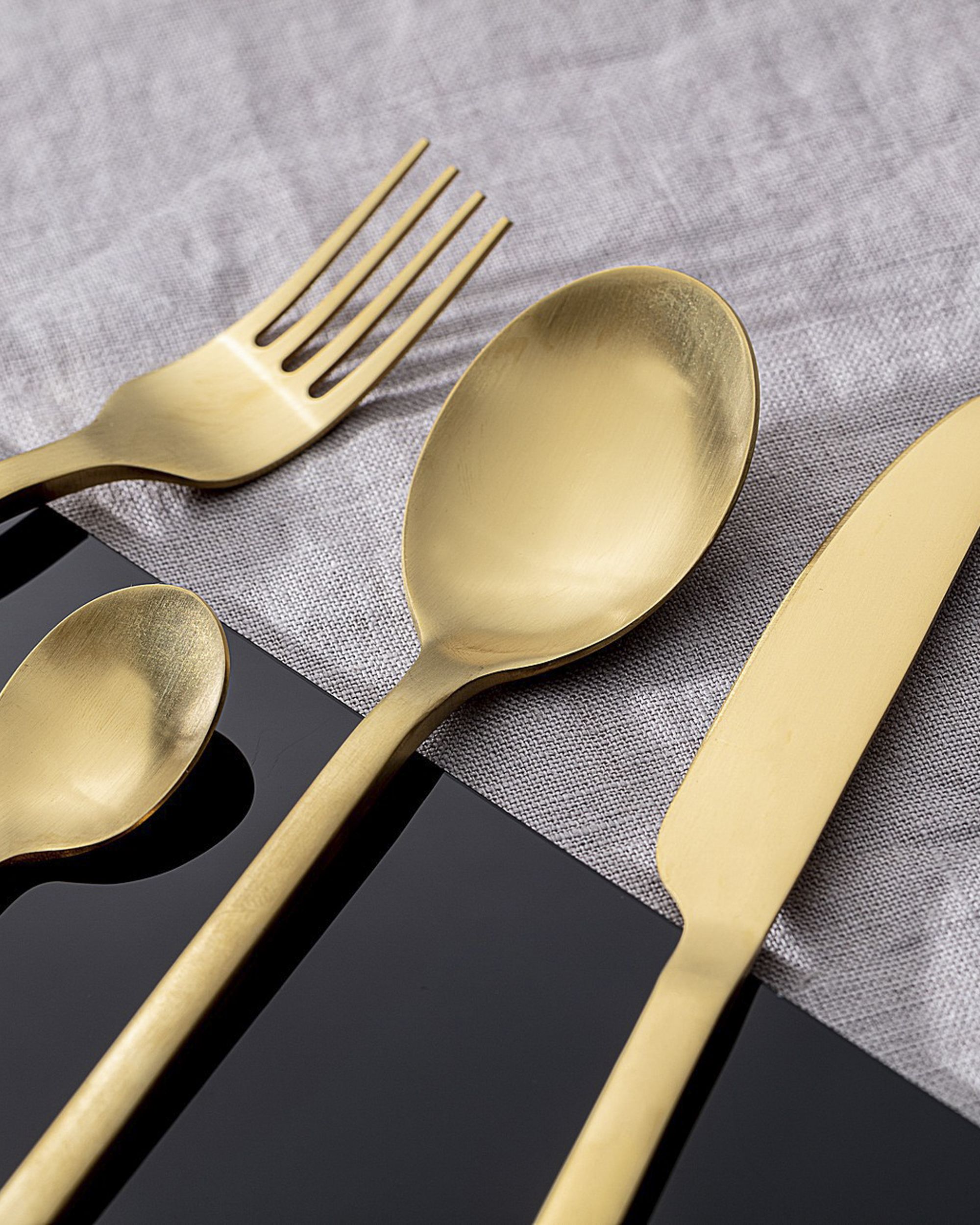 Příbor Metro Gold 4-dílná osobní sada