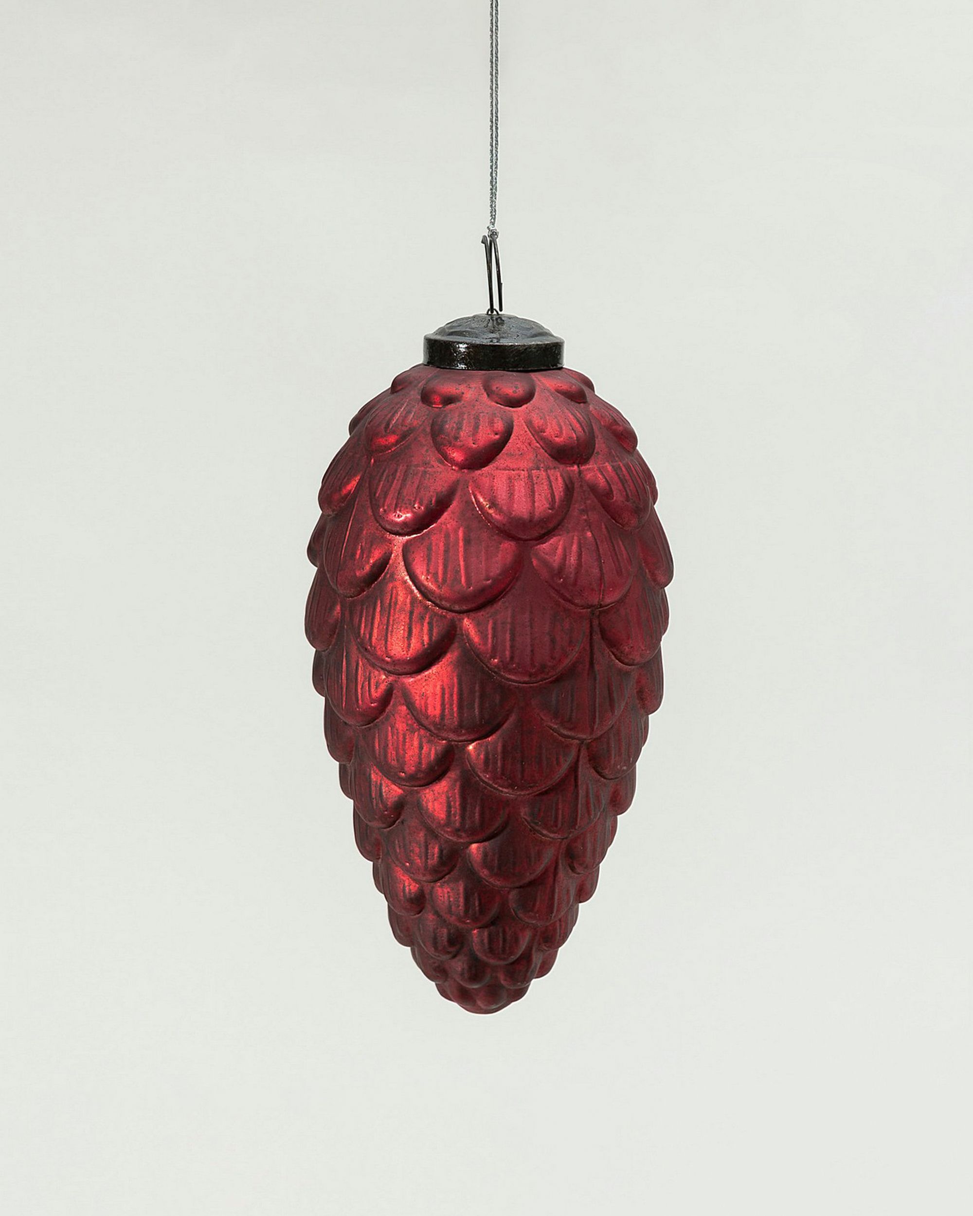 Skleněná baňka Pine Red 8x8x15 cm